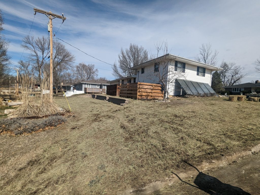 Seed Straw Retaining Wall Concrete Base Versa Lock 5